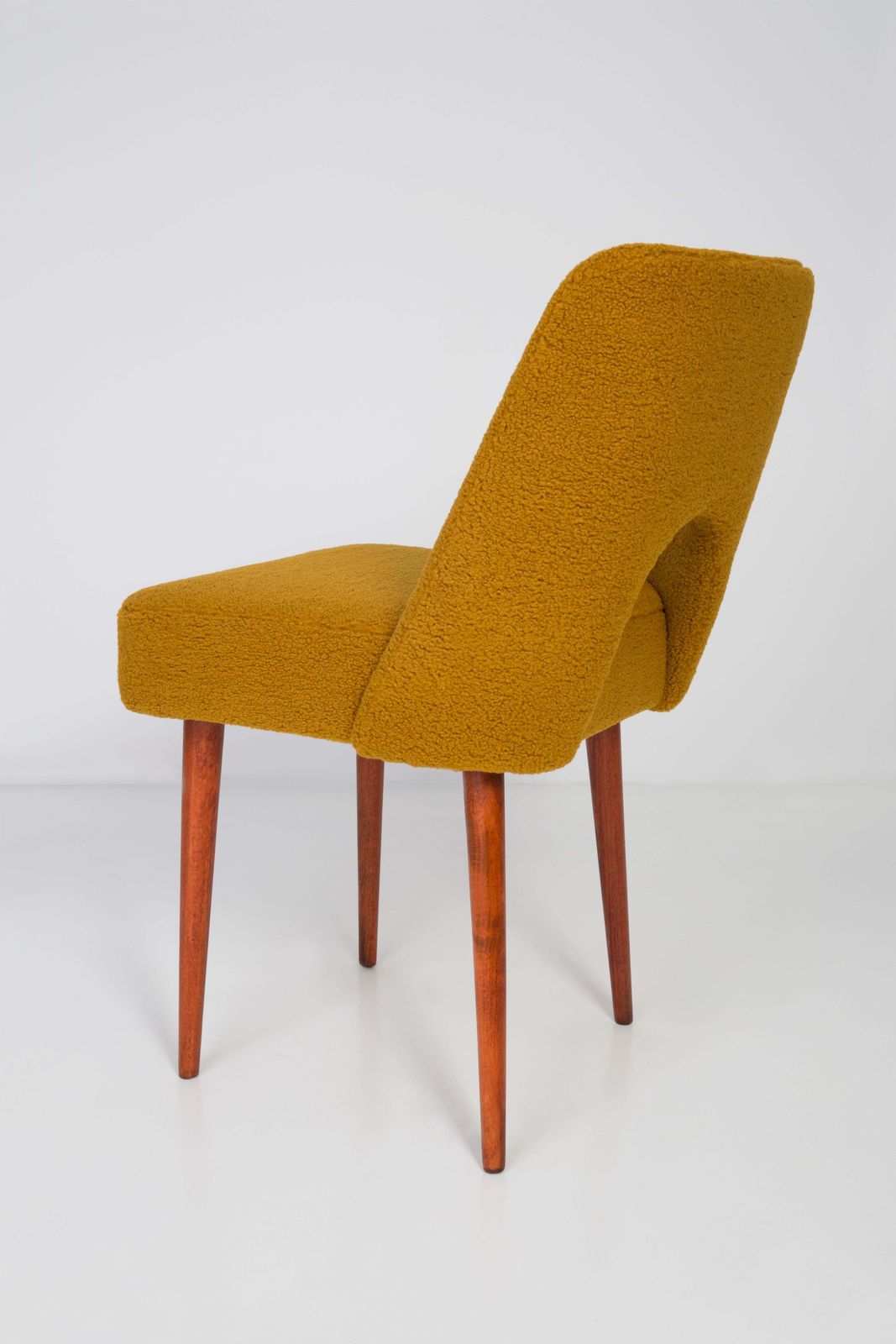 photo vintage Yellow Ochre Boucle 'Shell' Chair, 1960s
