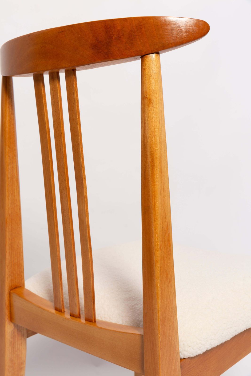 Mid Century Crèmekleurige Ivoren Bouclé Fauteuil, Ontworpen Door M. Zielinski, Europa, Jaren 1960 photo vintage