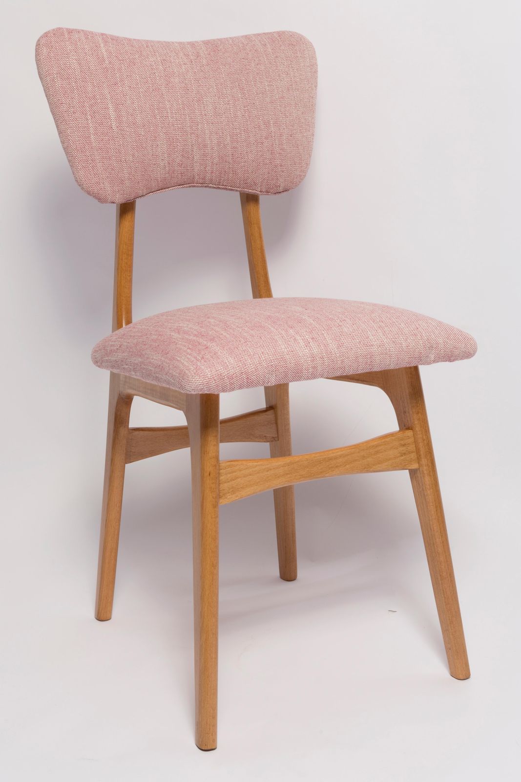 Mid Century Vlindermodel Eetkamerstoel, Roze Linnen, Licht Hout, Europa, Jaren 1960 photo for sale