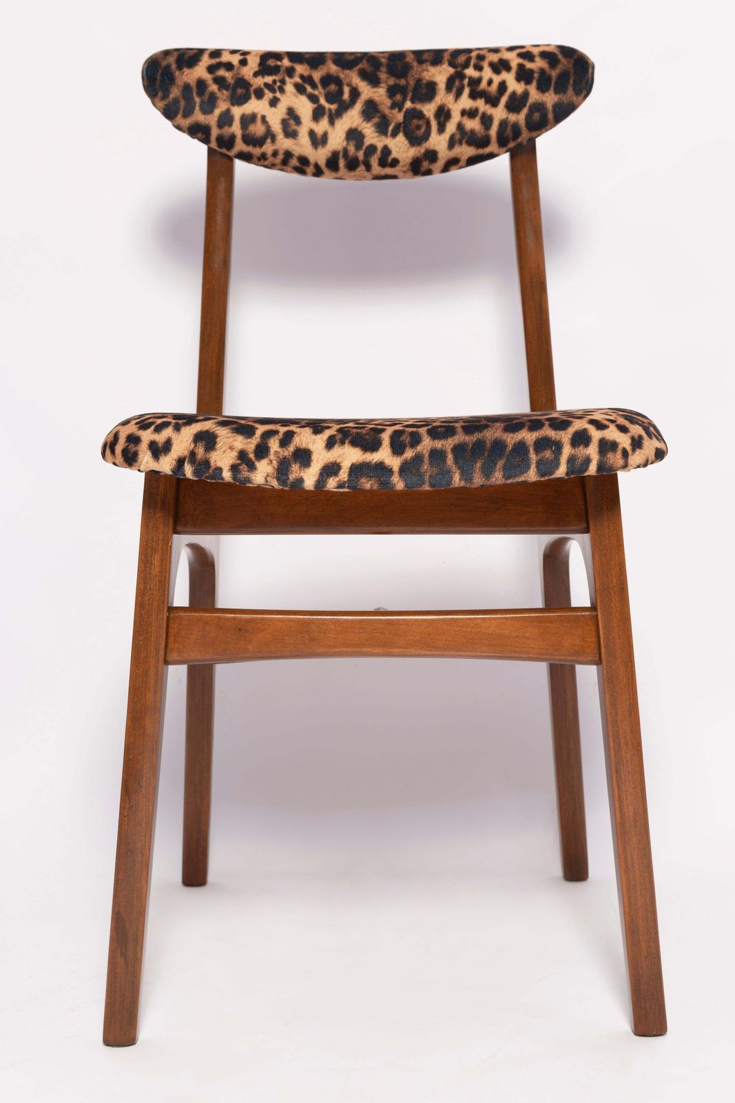 Mid Century Luipaardfluwelen Fauteuil, Walnouthout, Rajmund Halas, Polen, Jaren 1960 photo vintage