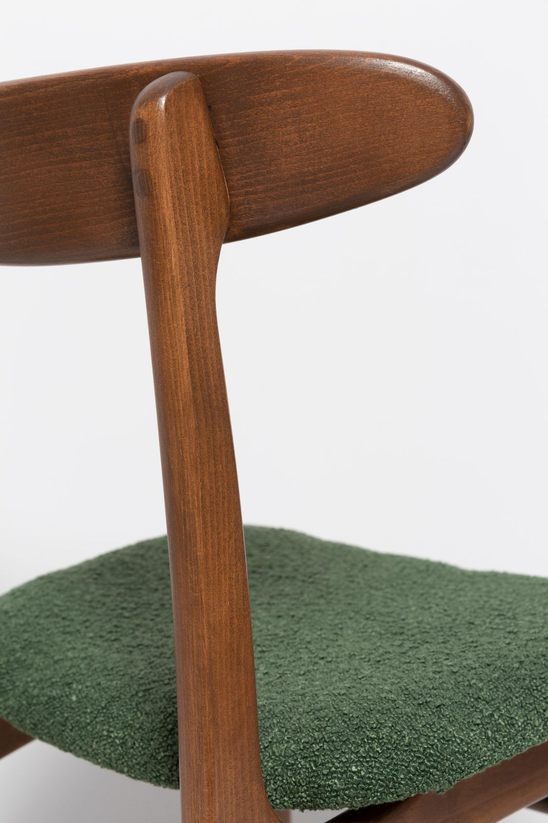 photo for sale Mid Century Groene Bouclé Fauteuil, Walnouthout, Rajmund Halas, Polen, Jaren 1960