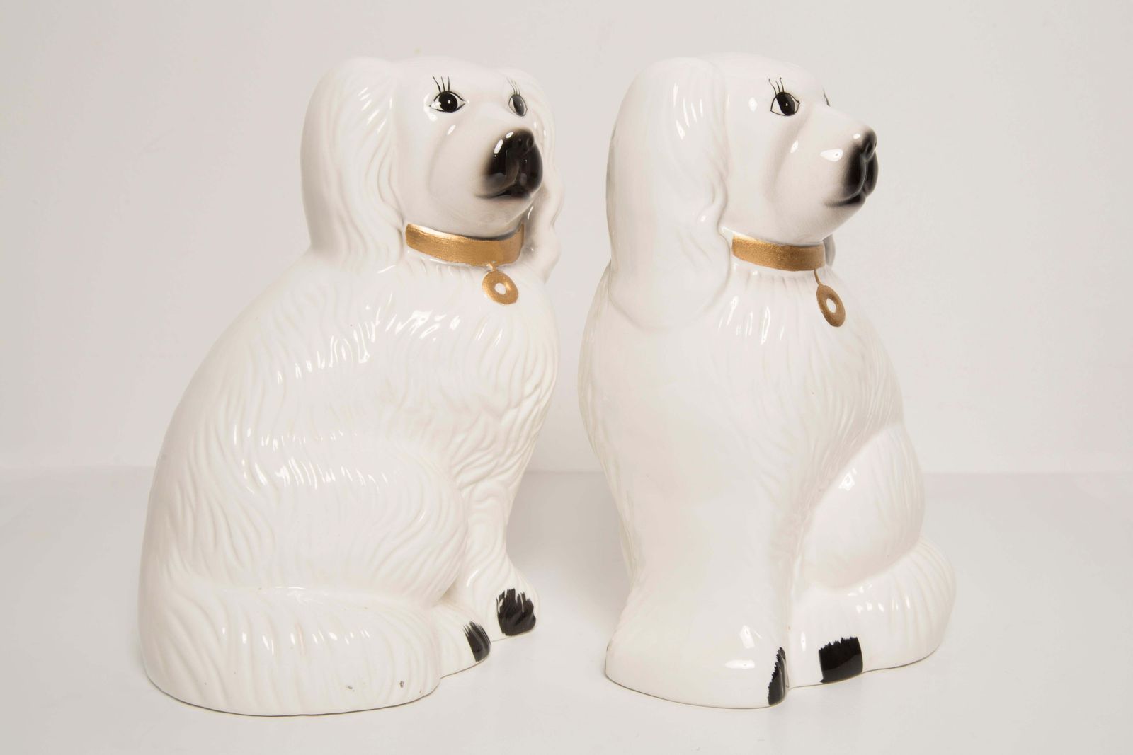 Pair Of Mid Century White Spaniel Dogs Sculpture Staffordshire England, 1960s photo Art