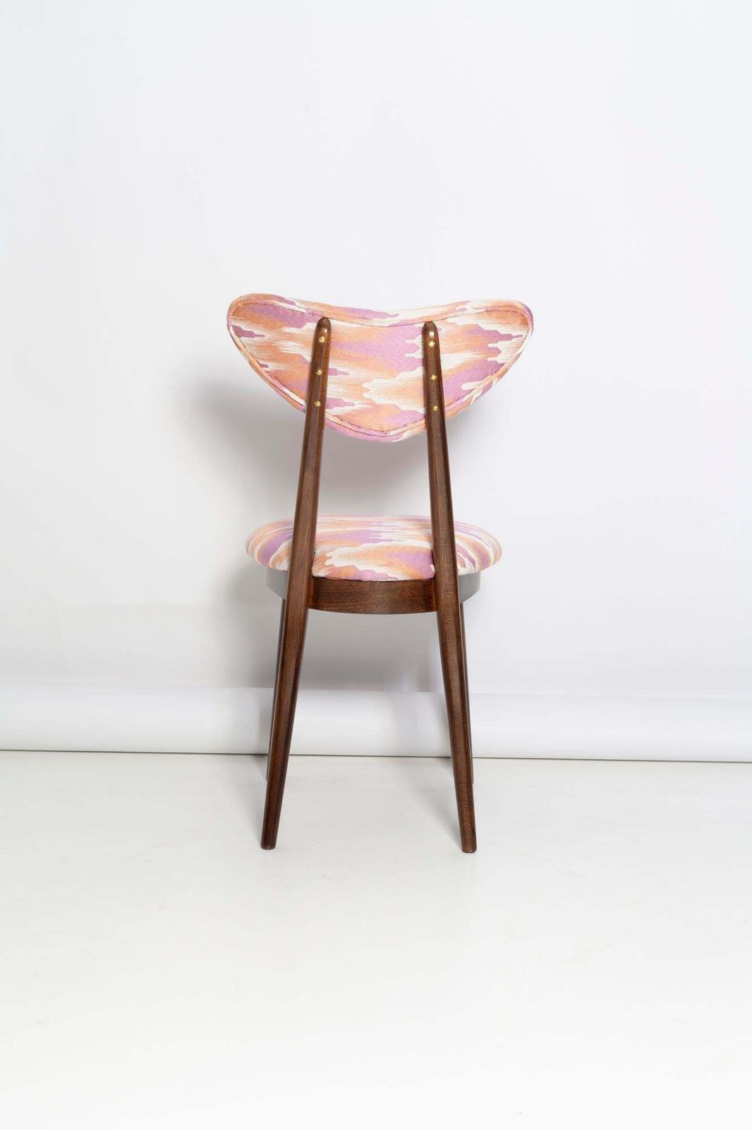 Mid Century Heart Chair In Pink Fandango Jacquar, Dedar, Europe, 1960s photo vintage