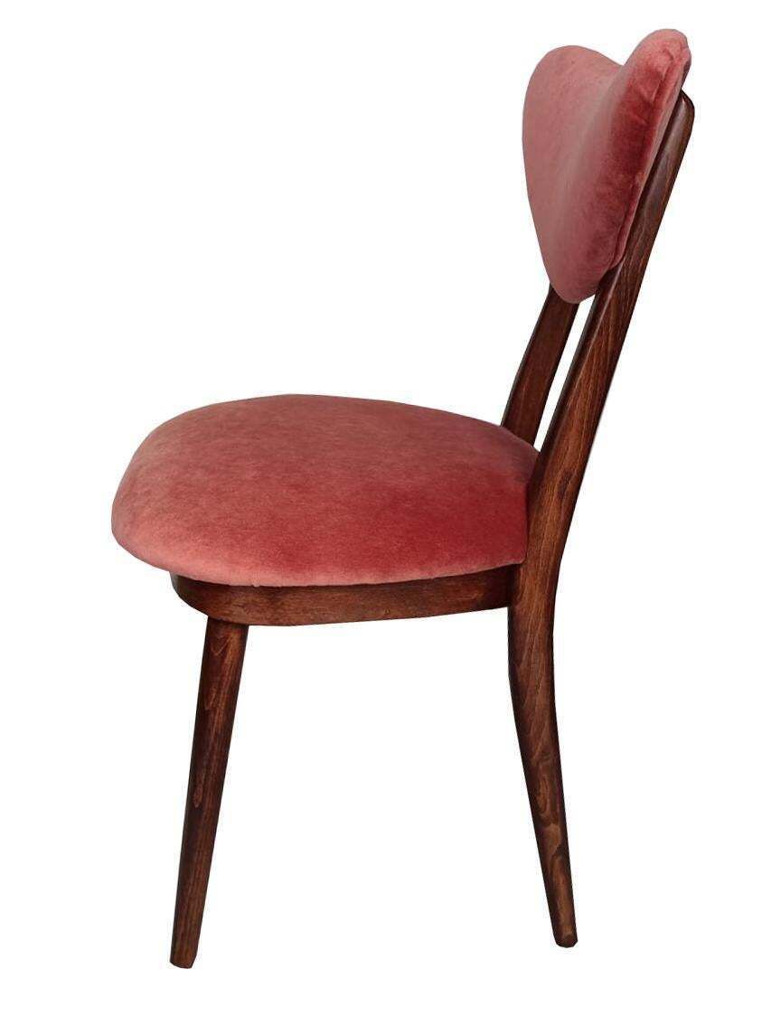 Set Van Acht Mid Century Oranje Fluwelen Stoelen Met Walnootkleurig Hout, Model "Hart", Polen, Ca. Jaren 1960 photo for sale