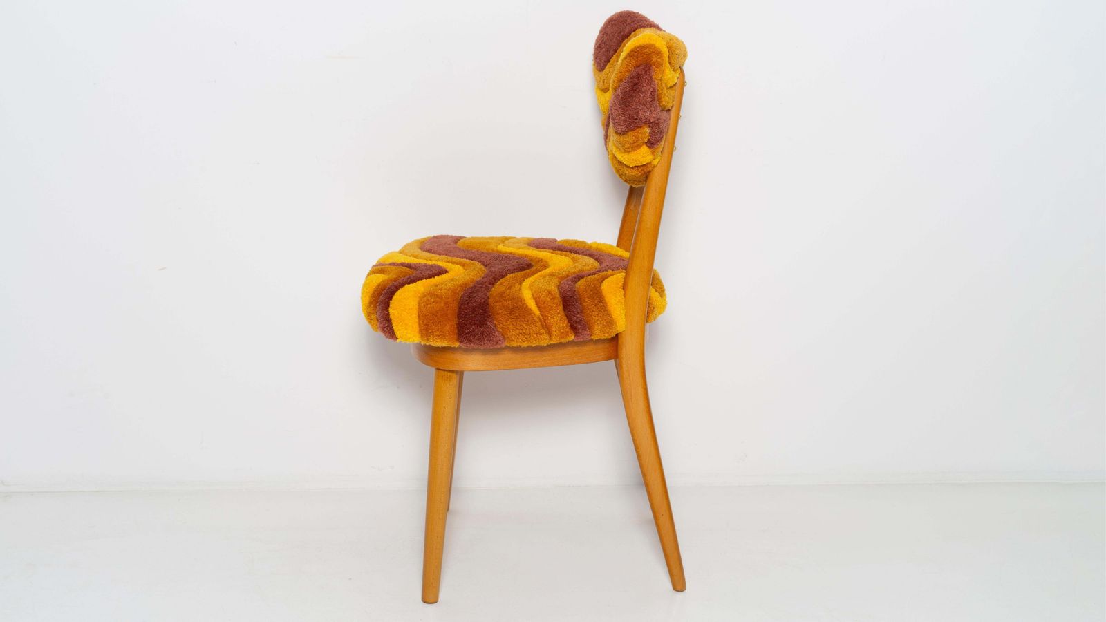 Mid Century Heart Chair In Hand Tufting Yellow Wool, Europe, Poland, 1960s photo Furniture