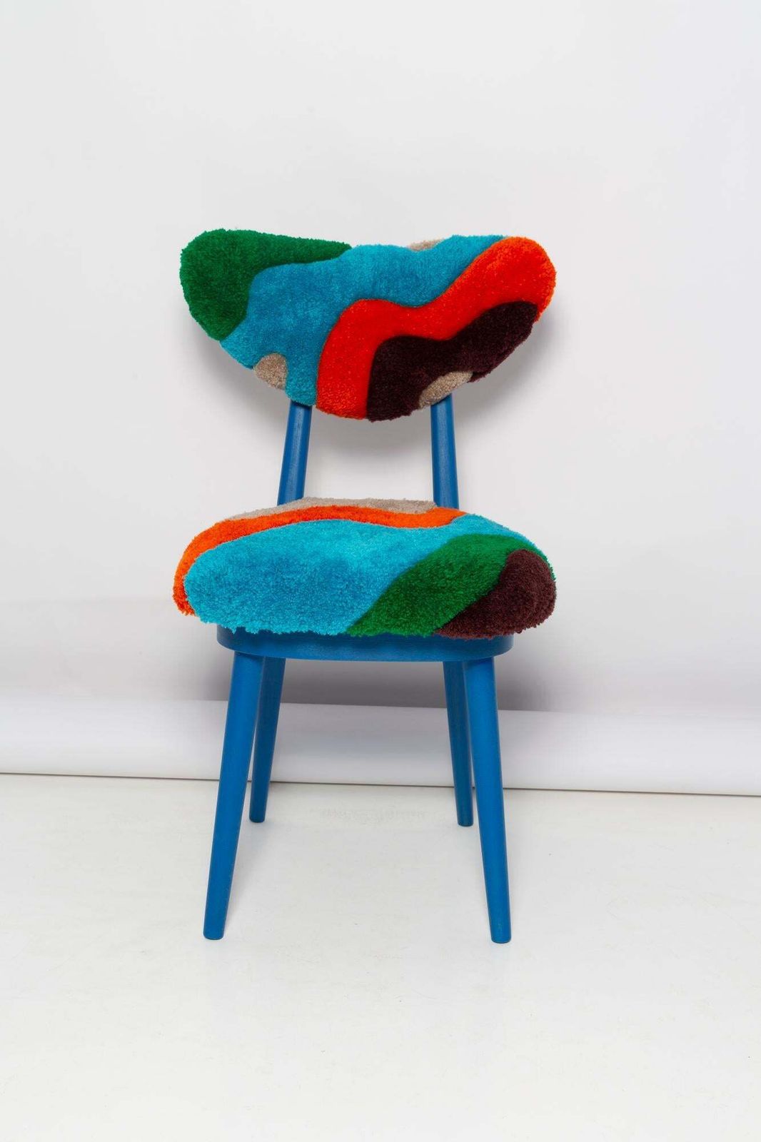 Mid Century Fauteuil Type A5828 Met Hartvormige Rugleuning, Handgeknoopt Wol, Europa, Polen, Ca. Jaren 1960 photo for sale