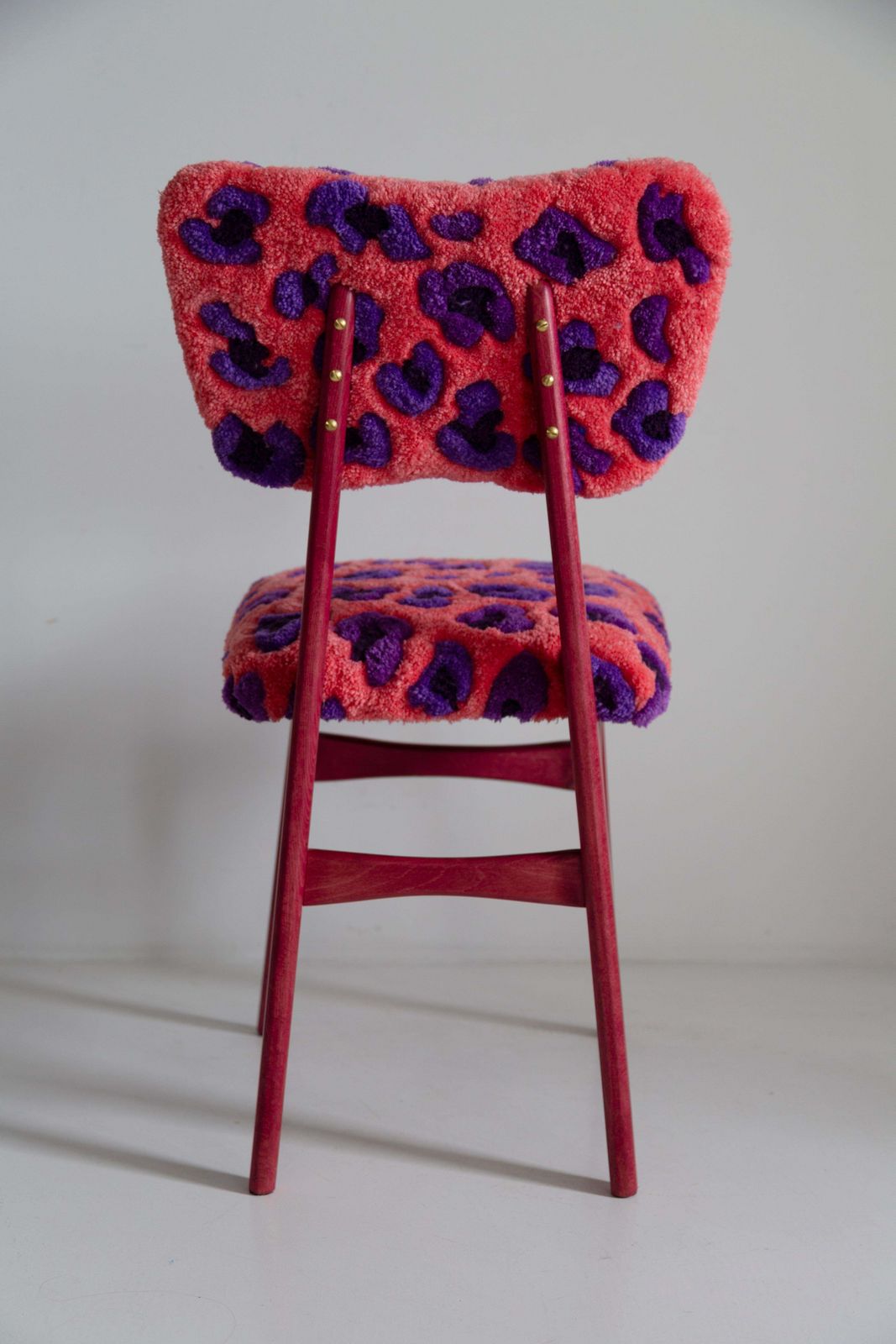 1486.0 Mid Century Butterfly Chair, Hand Tufting Pink Wool Leopard, Europe, 1960s photo