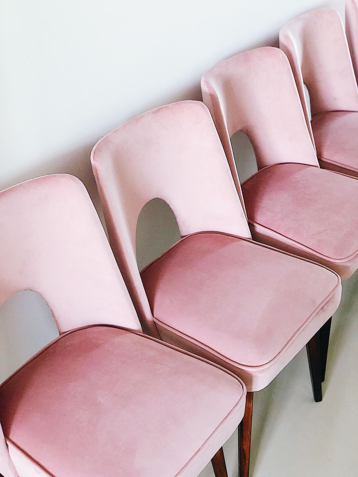 Set Of Two Baby Pink Velvet "Shell" Chairs, Europe, 1960s. photo 1020.0