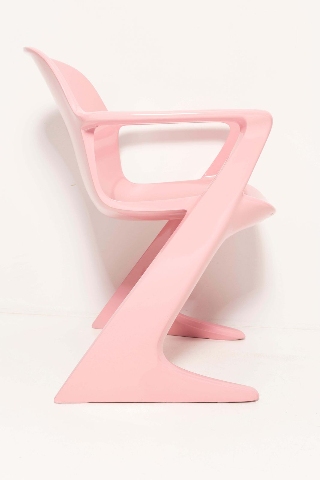 Mid Century Lichtroze Kangaroo Chair, Ontwerp Ernst Moeckl, Duitsland, 1968 photo buy