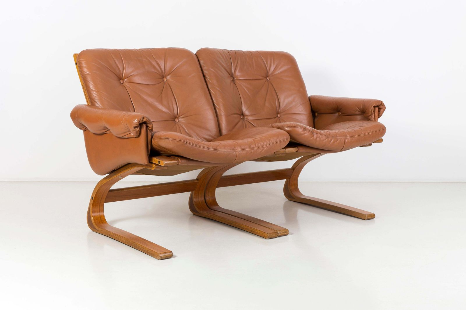 20th Century Teak Wood Kengu Sofa, Elsa & Nordahl Solheim For Rybo Rykken, 1970s photo furniture