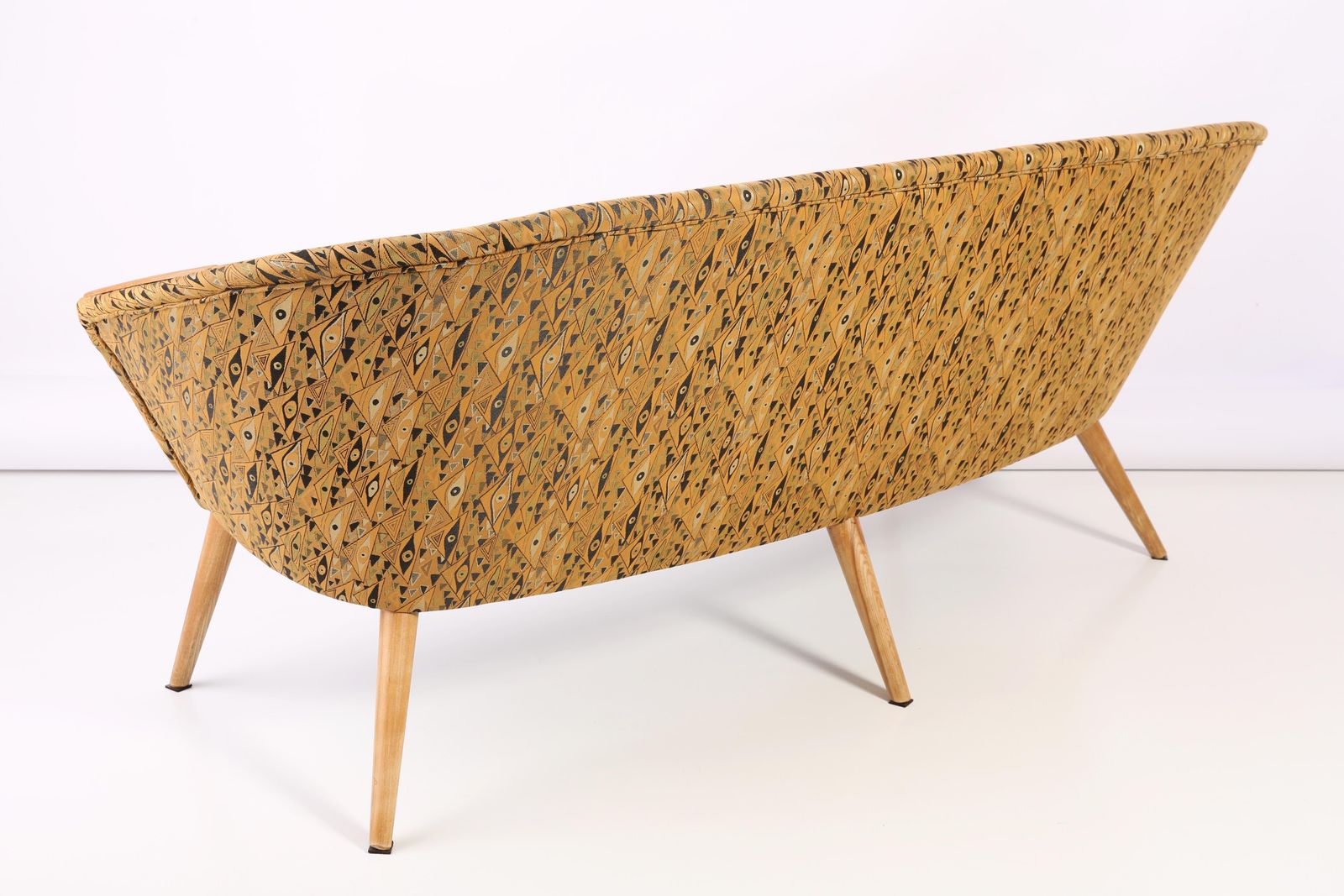 photo vinterior Organic Shape Yellow Pattern Club Sofa, Hollywood Regency, Germany, 1960s