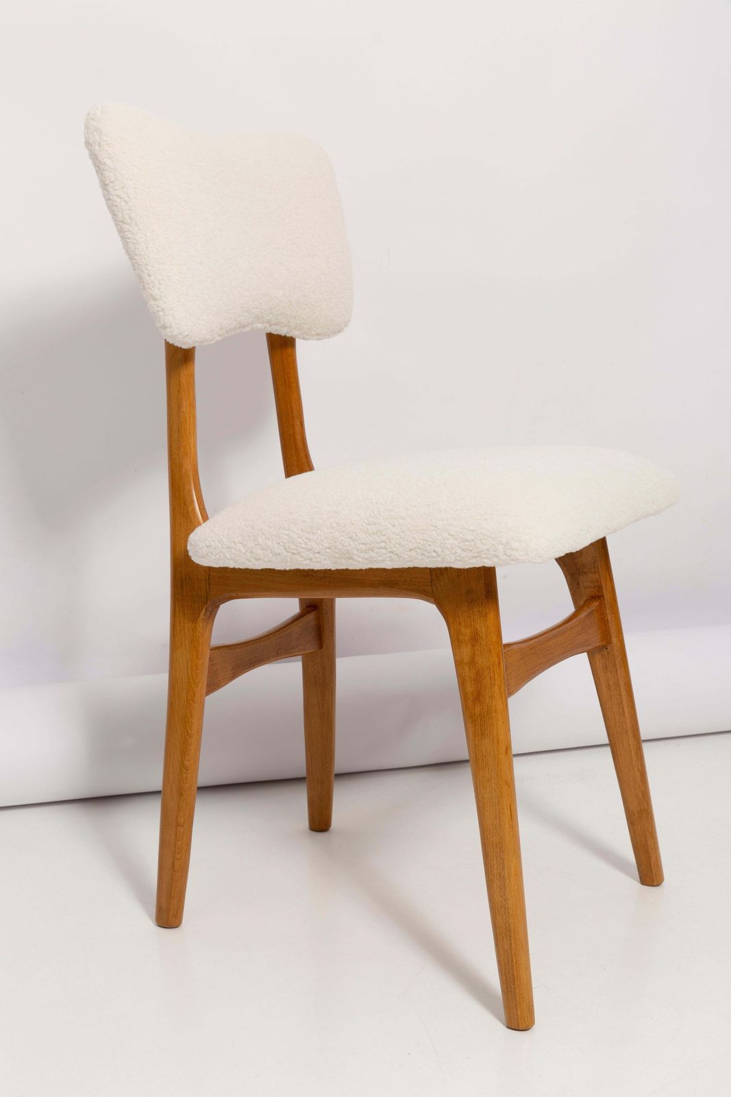 Mid Century Butterfly Dining Chair, Light Creme Boucle, Poland, 1960s photo 595.0