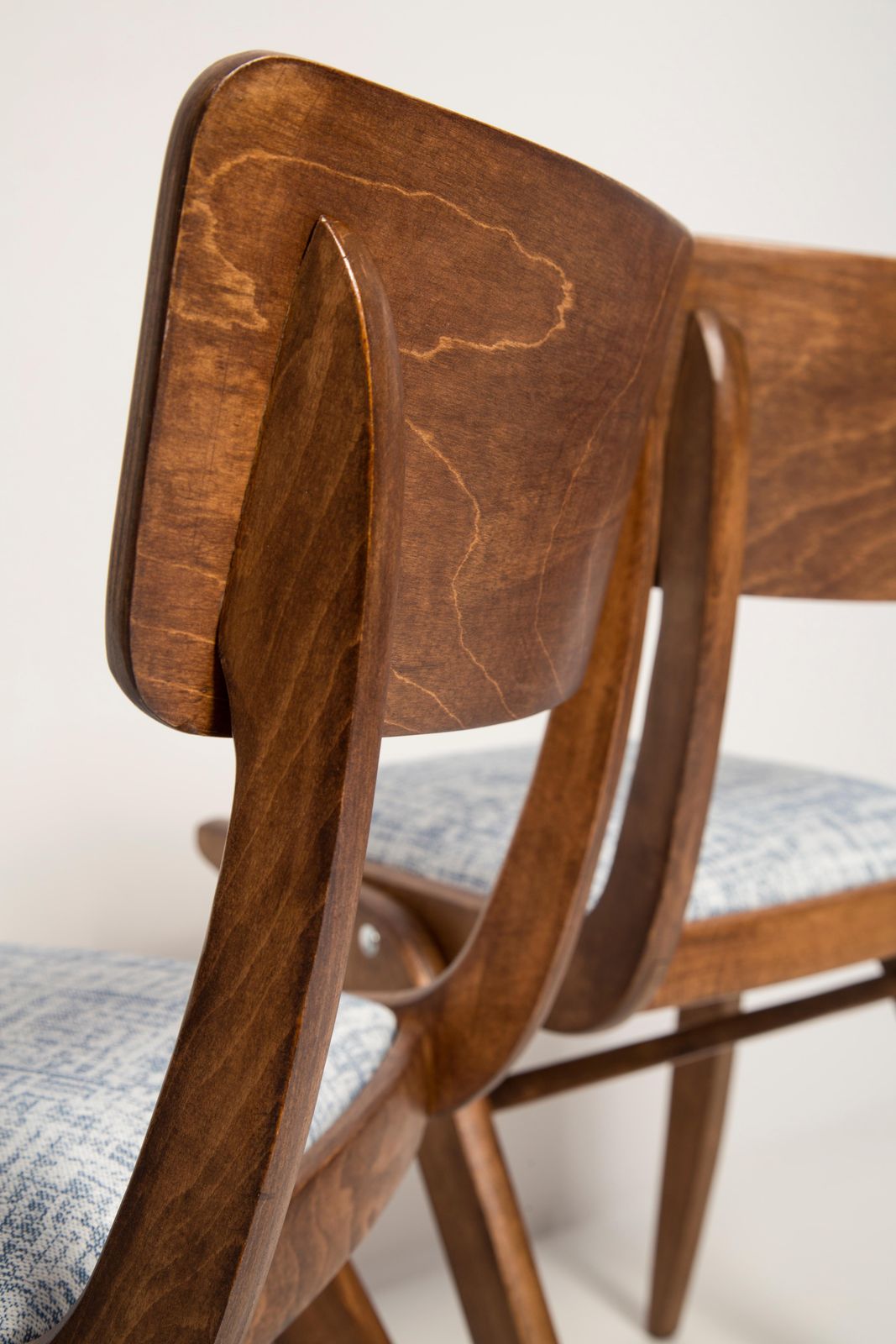 photo vinterior Pair Of Midcentury White Blue Linen Boomerang Chairs, Dark Wood, Poland, 1960s