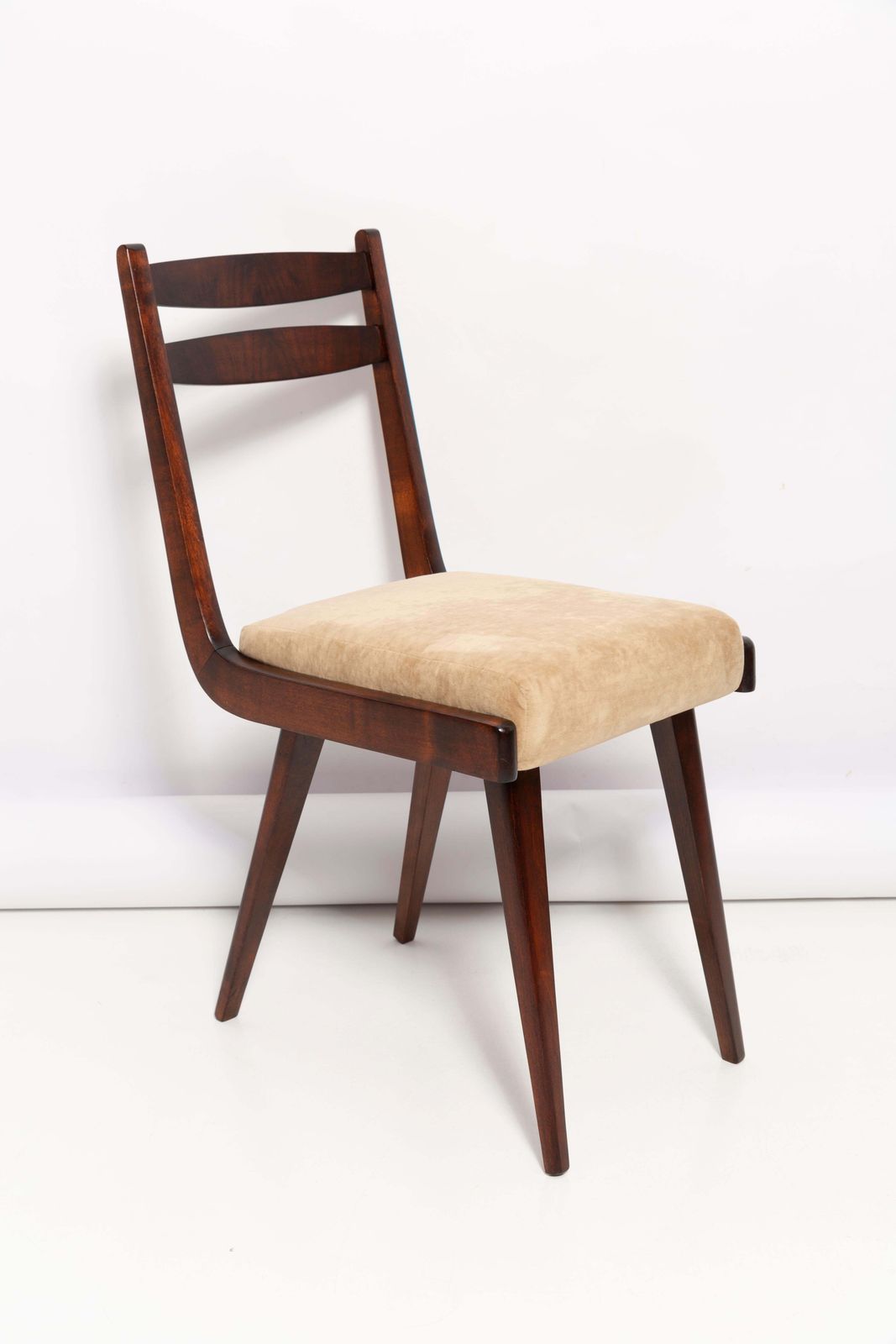 Set Of Four Mid Century Gazelle II Beige Wood Chairs, Europe, 1960s photo vinterior