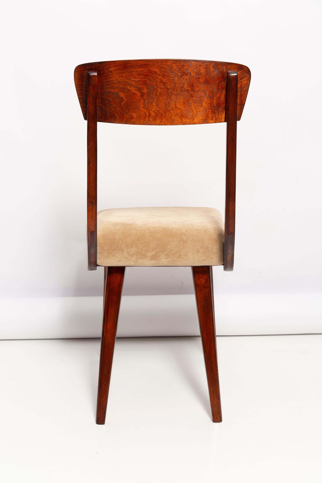 photo vinterior Set Of Four Mid Century Gazelle Beige Wood Chairs, Europe, 1960s