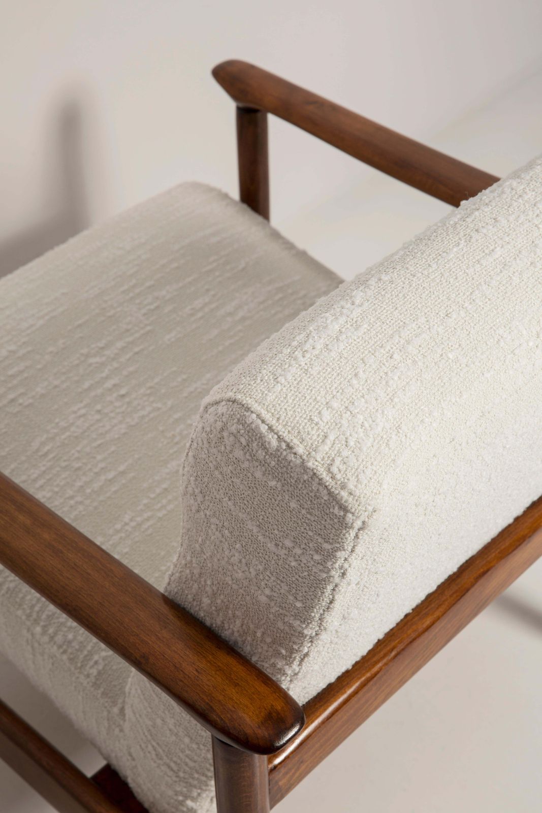 photo vinterior Mid Century White Boucle Armchair, Gfm 142, Edmund Homa, Europe, 1960s