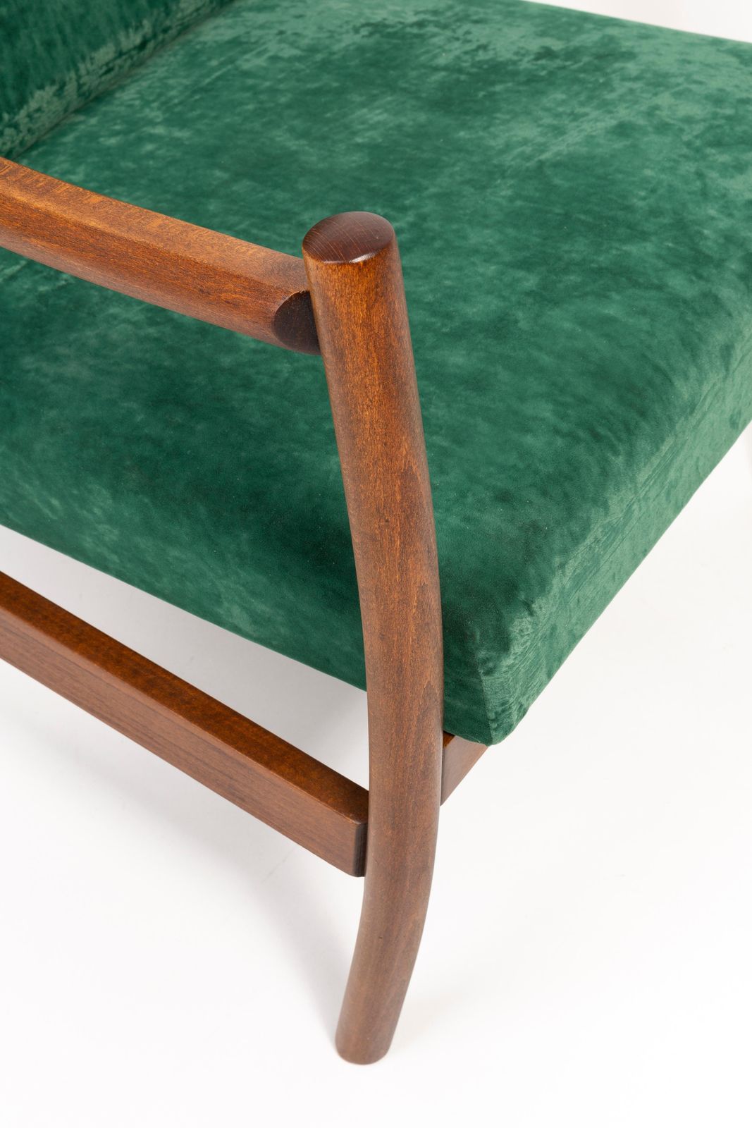 Set Van Twee Mid Century Vintage Fauteuils, Donkergroen Fluweel, Europa, Jaren 1960 photo Meubels