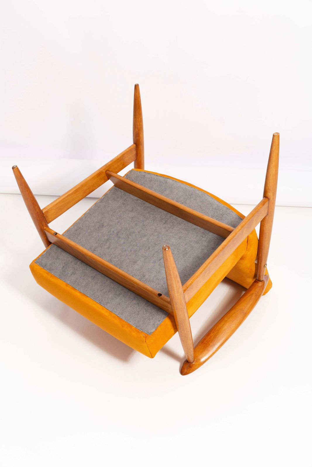 photo vintage Pair Of Mid Century Yellow Armchairs, Designed By J. Kedziorek, Poland, 1960s