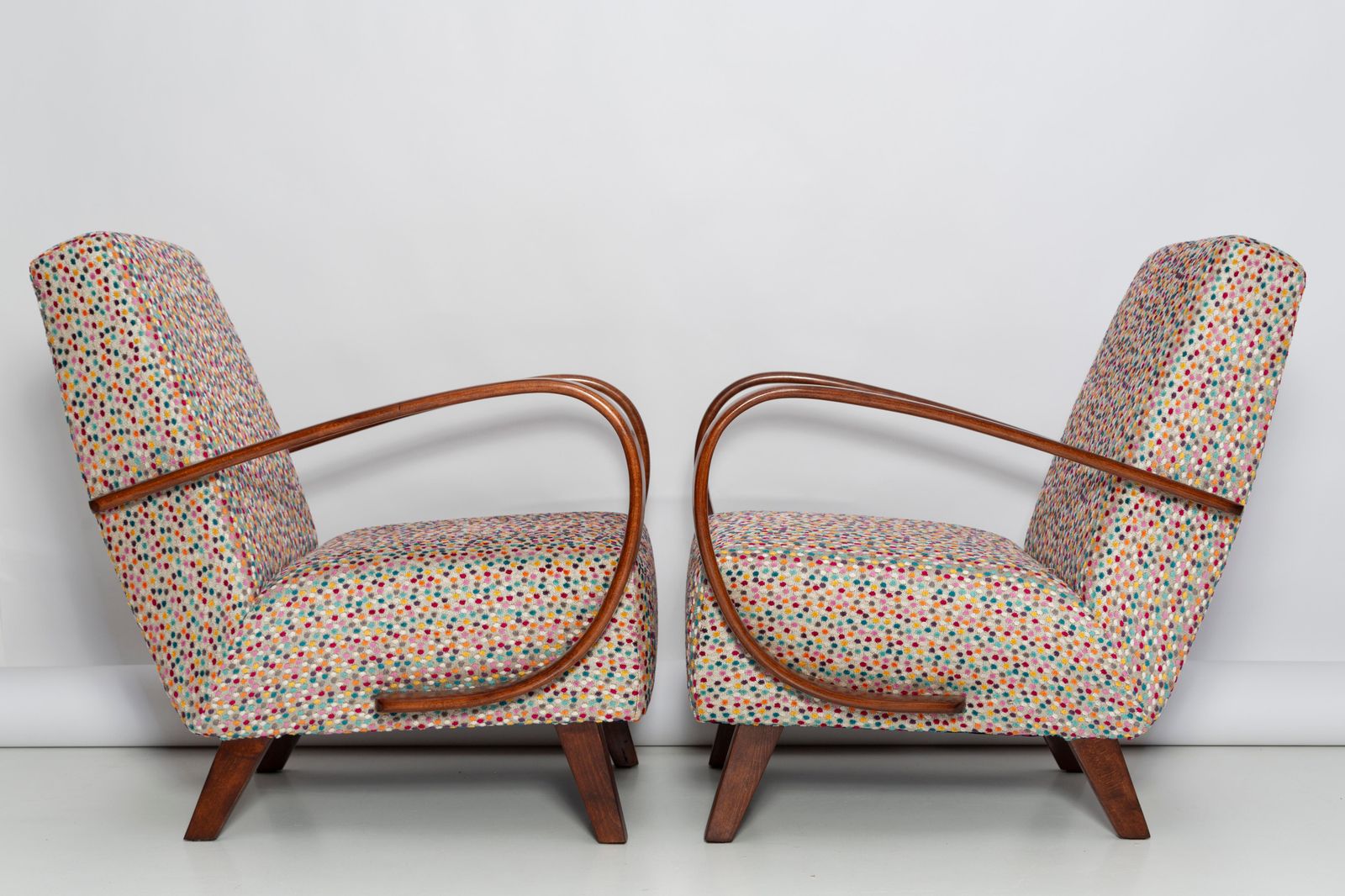 photo furniture Set Van Twee Mid Century Fauteuils Met Fluwelen Stip Bekleding Door J. Halabala, Tsjechië, Ca. Jaren 1950