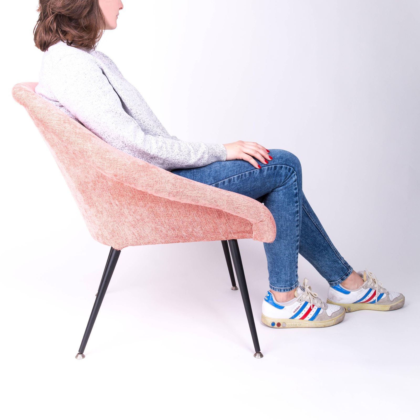 2548.0 Set Van Twee Baby Roze "Eva" Clubfauteuils, Ca. Jaren 1960 photo