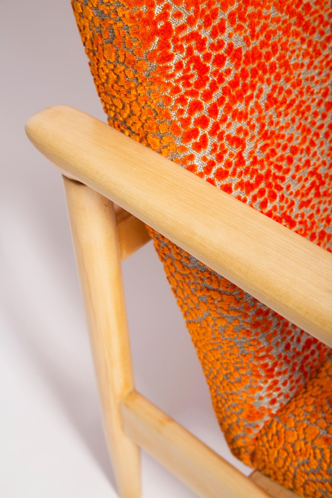 Set Of Two Mid 20th Century Orange Velvet Armchairs, Edmund Homa, Europe, 1960s photo vinterior