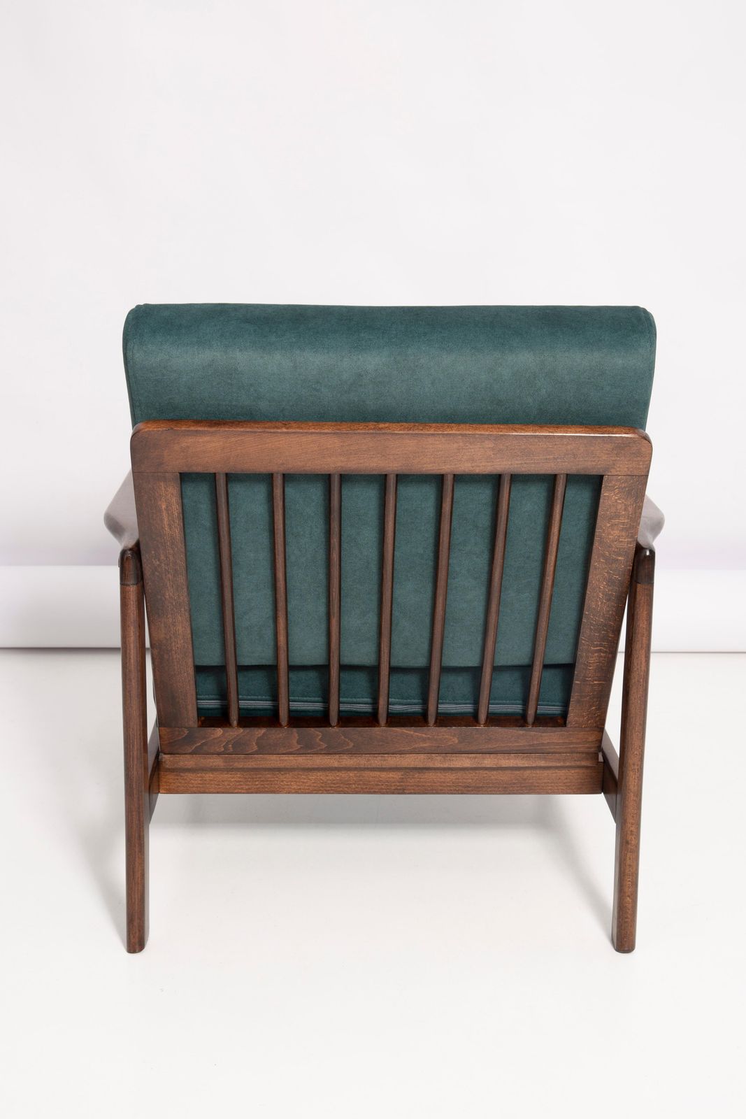 photo vinterior Set Of Two Midcentury Deep Green Velvet Armchairs, Zenon Baczyk, 1960s