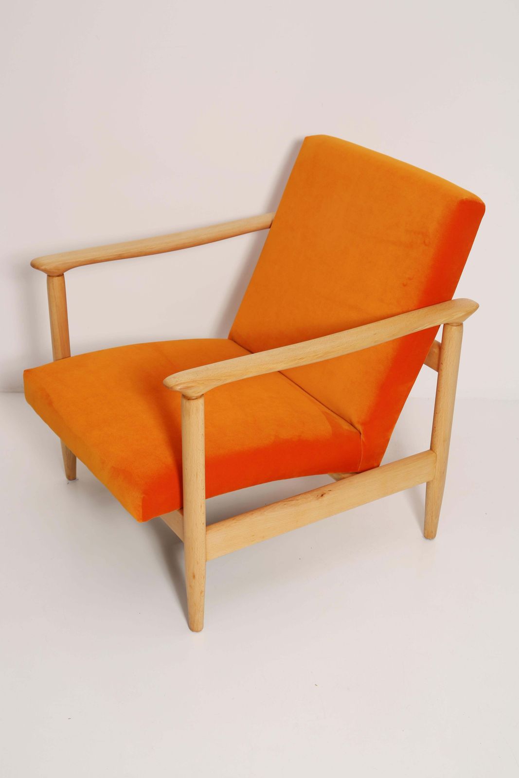 photo vinterior Set Of Midcentury Orange Velvet Armchairs And Stools, Edmund Homa, Europe, 1960s