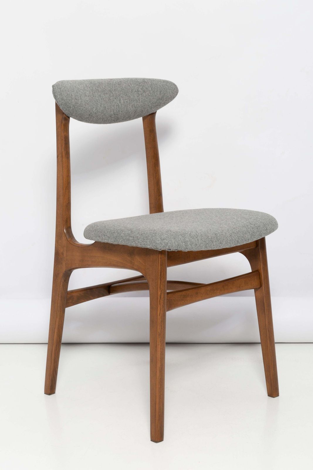 Set Van Zes Mid Century Stoelen Met Grijze Wollen Bekleding Van Rajmund Halas, Polen, Jaren 1960 photo furniture