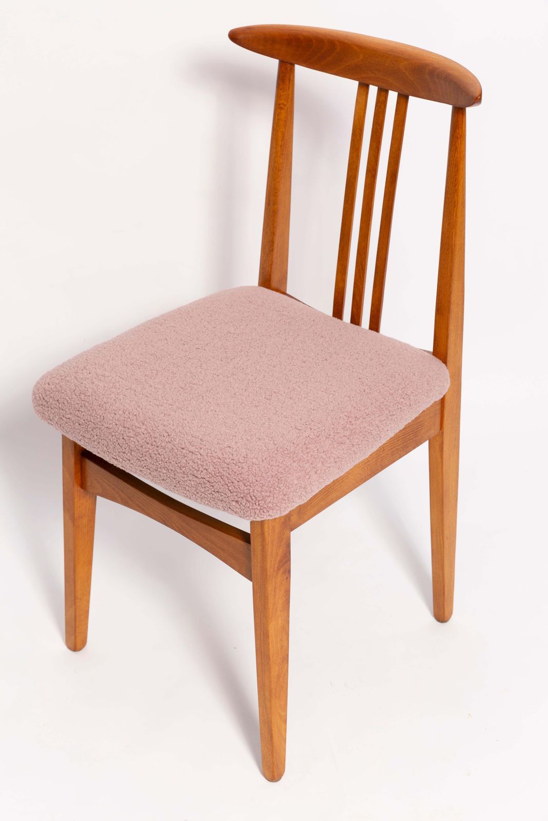 Set Van Zes Mid Century Stoelen Met Roze Bouclébekleding, Van M. Zielinski, Europa, Jaren 1960 photo furniture