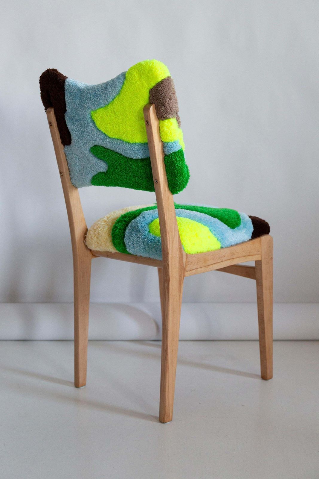 Set Of Four Mid Century Tufting Chairs, Light Wood, Rajmund Halas, Poland, 1960s photo vintage