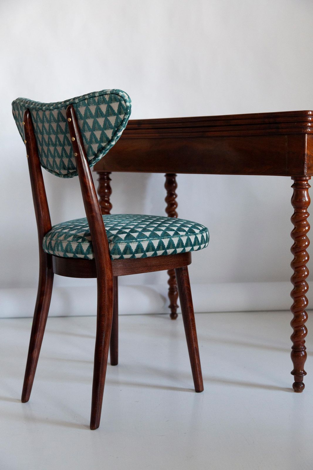 Set Of Six Mid Century Heart Chairs In Amuleto Green Velvet, Europe, 1960s photo for sale