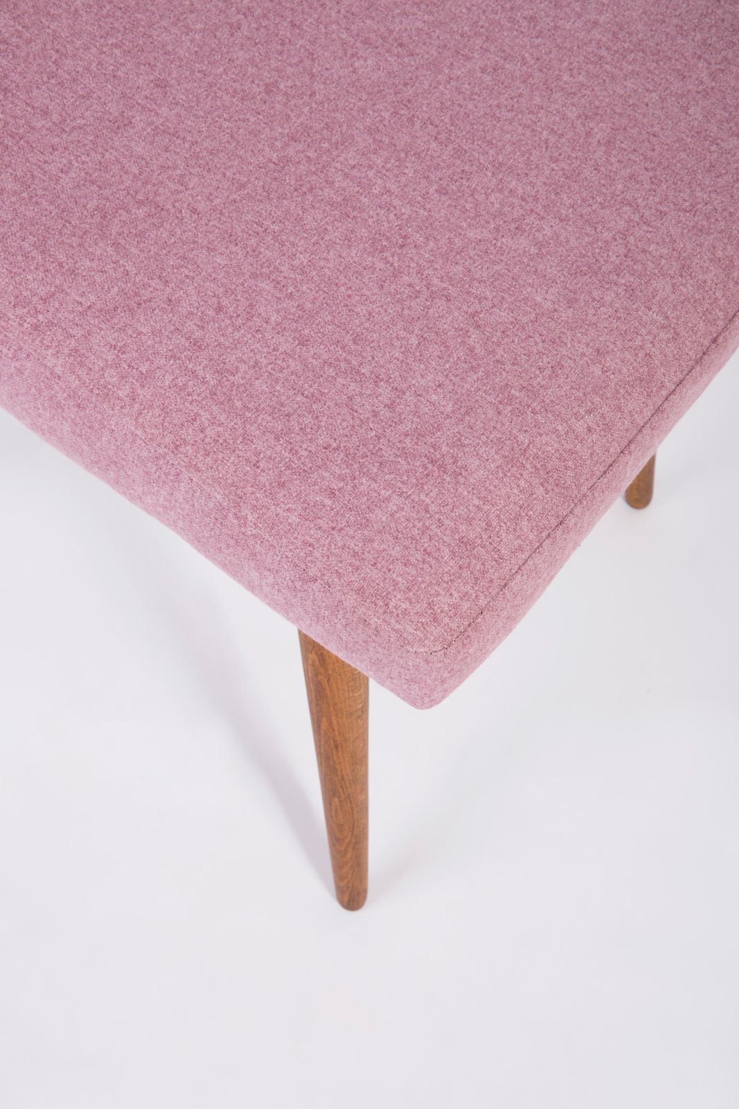photo for sale Set Of Eight 20th Century Pink Mélange Rajmund Halas Chairs, 1960s