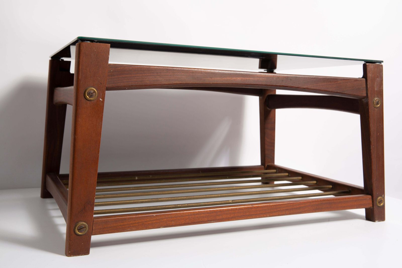 Mid Century Kleine Salontafel, Zwart Glas En Teakhout, Zweden, Jaren 1960 photo vintage