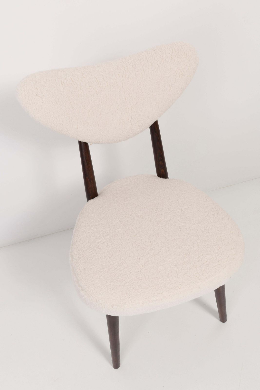 photo furniture Set Of Six Light Boucle Heart Chairs, Europe, 1960s