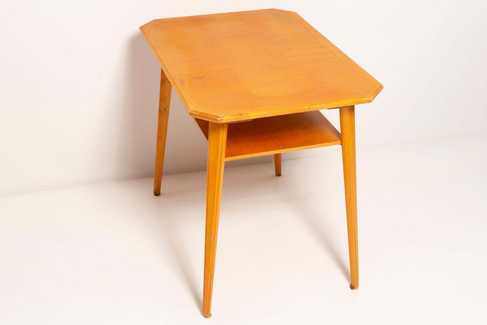 photo vinterior Mid Century Modern Coffee Table, Light Wood, Europe, 1960s