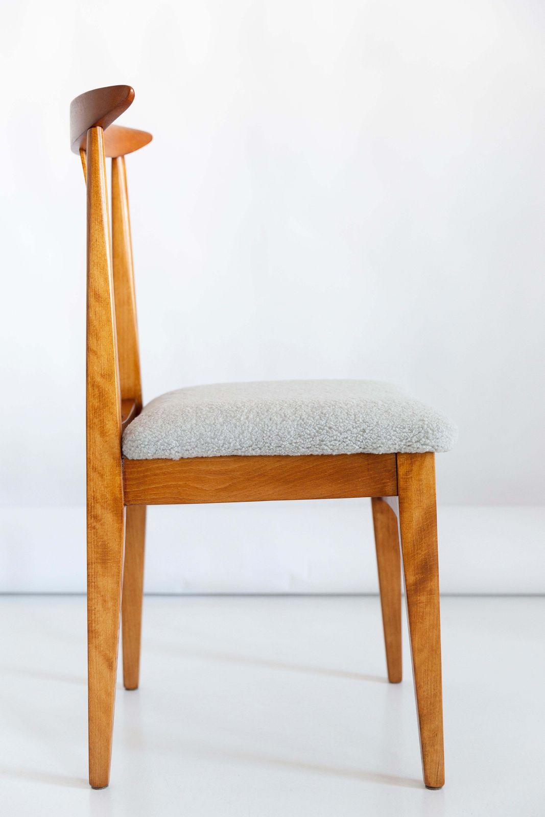 Acht Mid Century Stoelen Met Linnen Bouclébekleding, Ontworpen Door M. Zielinski, Europa, Jaren 1960 photo 3828.0