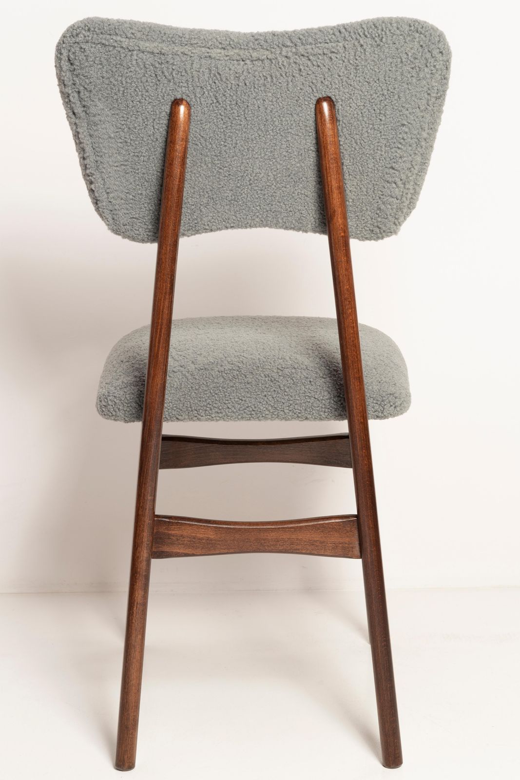 Set Of Eight Mid Century Butterfly Dining Chairs, Gray Boucle, Europe, 1960s photo vinterior