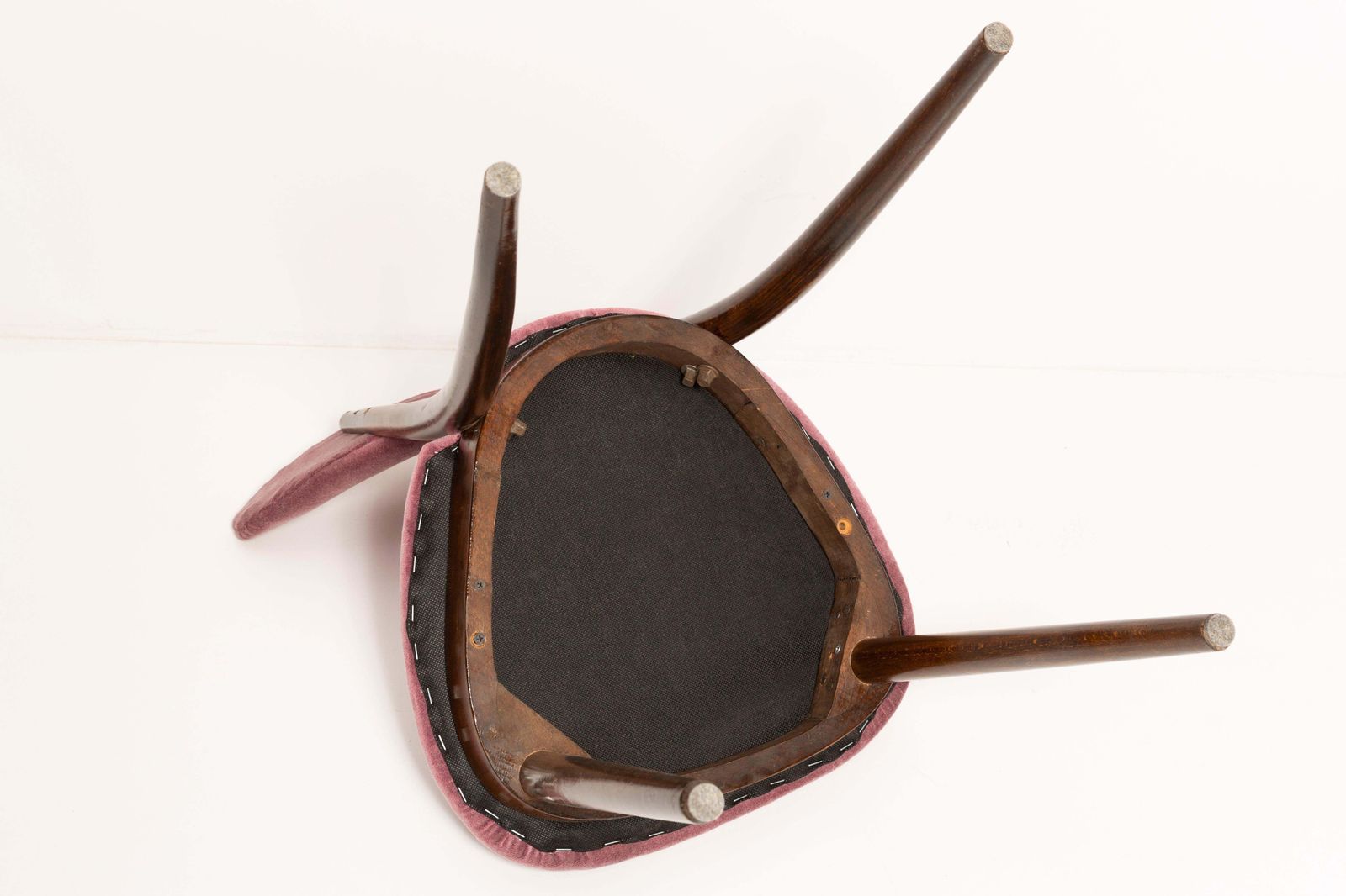 photo furniture Set Of Eight Mid Century Burgundy Cotton Velvet Heart Chairs, Europe, 1960s