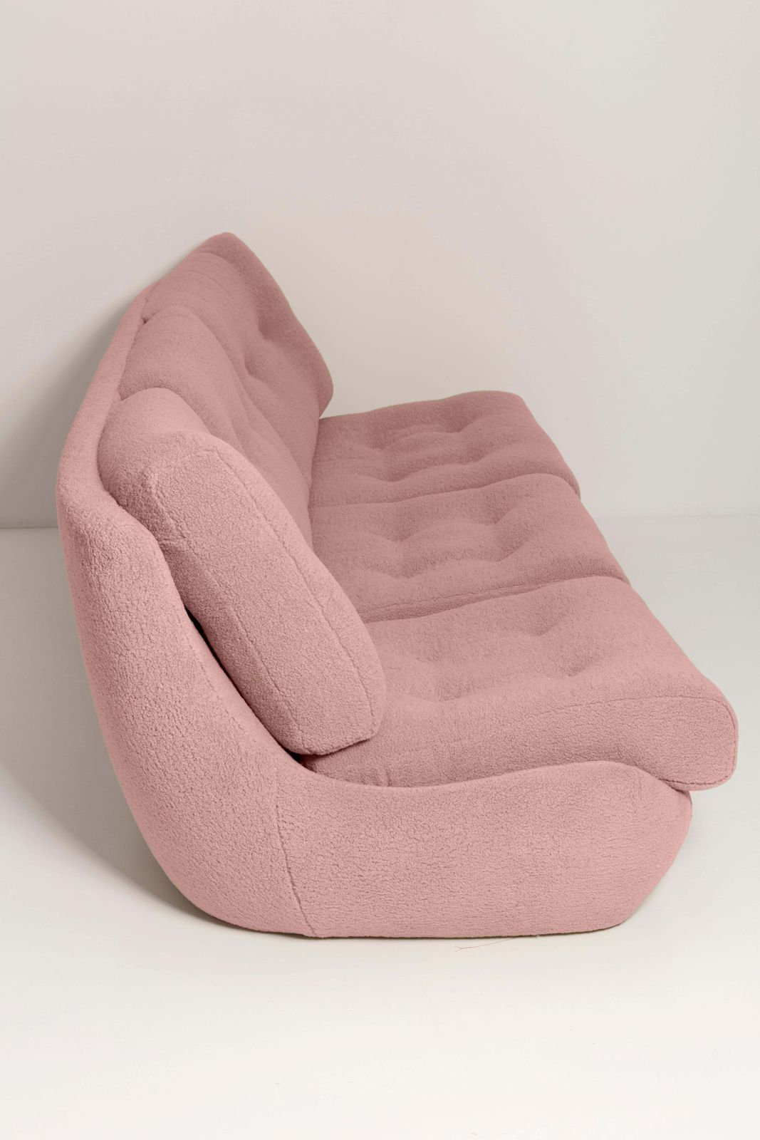 photo vinterior Pink Blush Boucle Atlantis Sofa And Armchairs, Europe, 1960s