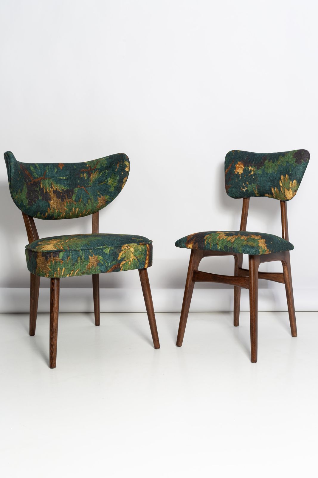 Set Of Eight Midcentury Butterfly Chairs, Linen Schwarzwald Dedar, Europe, 1960s photo vintage