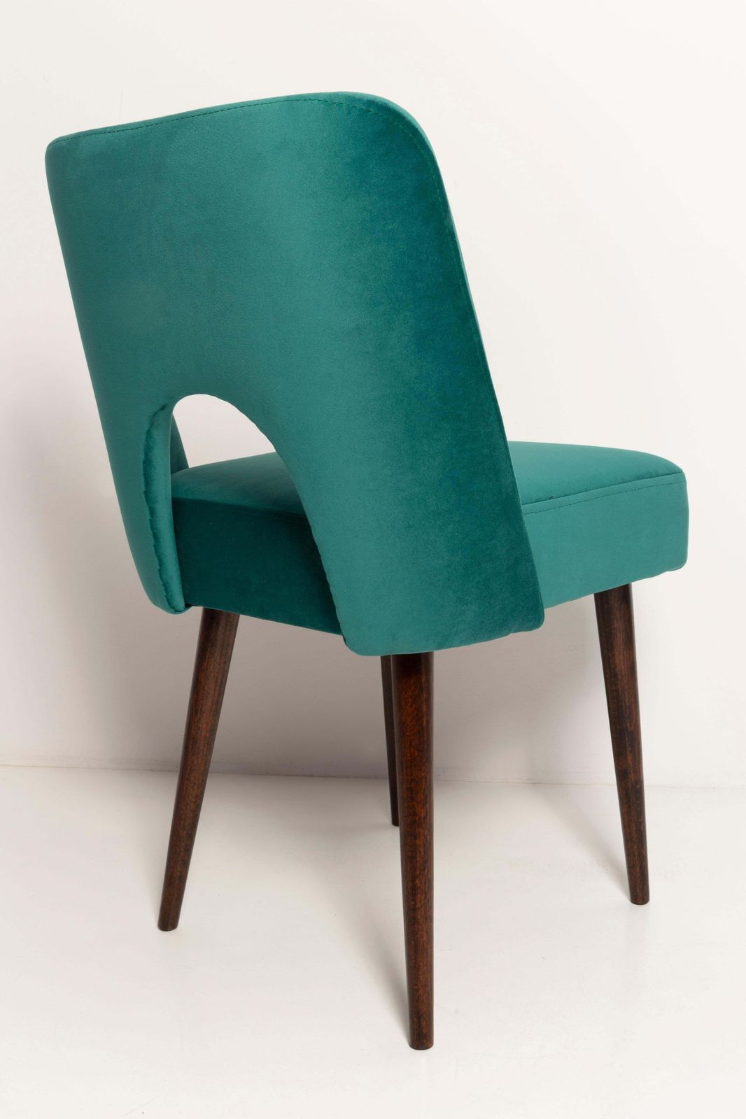 5357.0 Set Of Nine Dark Green Velvet 'Shell' Chairs, Europe, 1960s photo