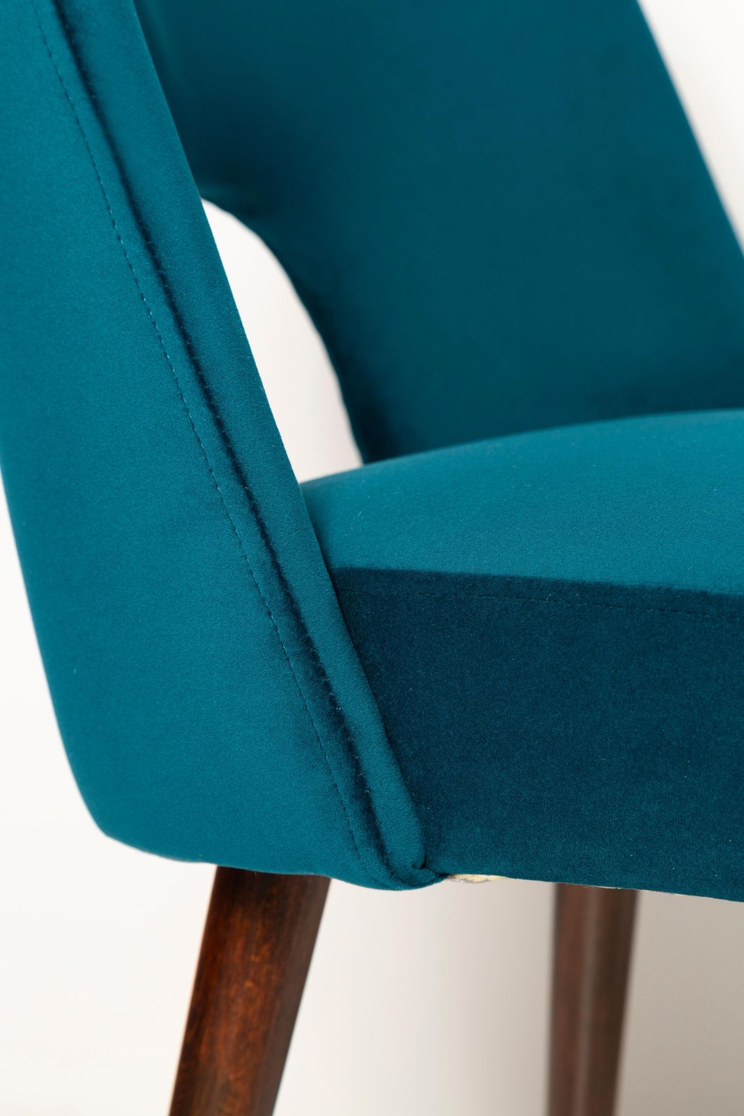 Set Van Tien Mid Century 'Shell' Stoelen In Smaragdgroen Velours, Europa, Jaren 1960 photo Meubels