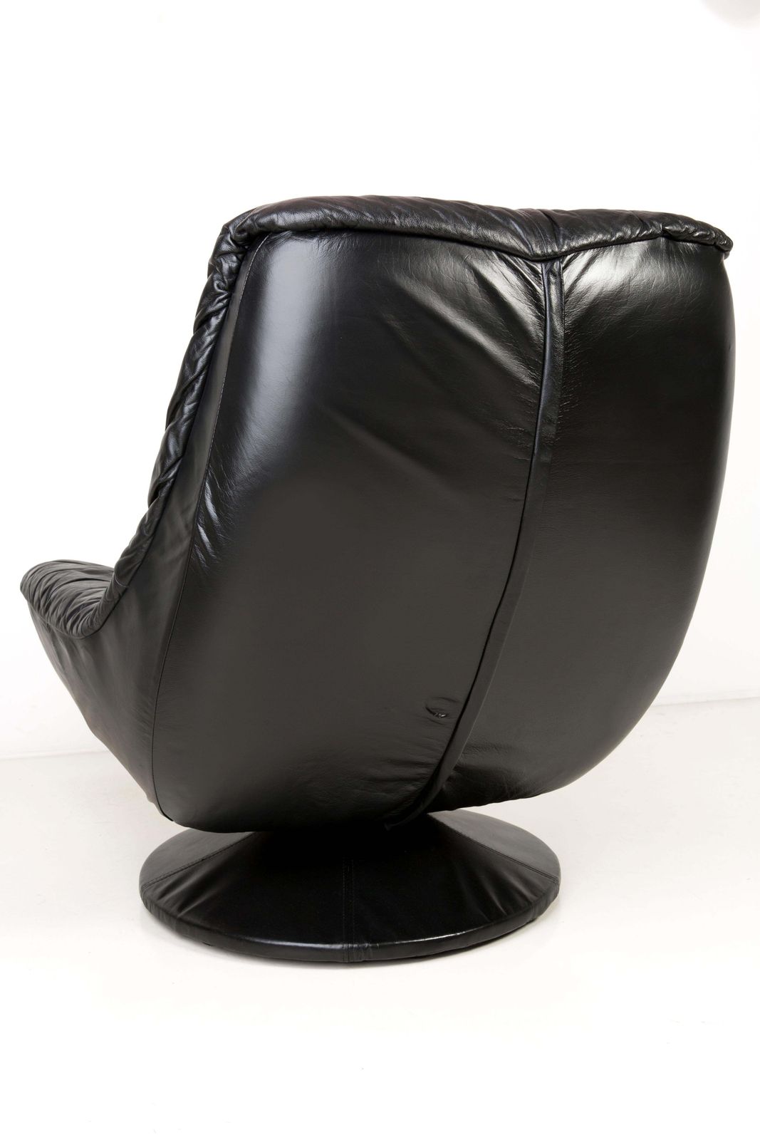 20th Century Vintage Black Soft Leather Swivel Armchair, Italy, 1960s photo buy