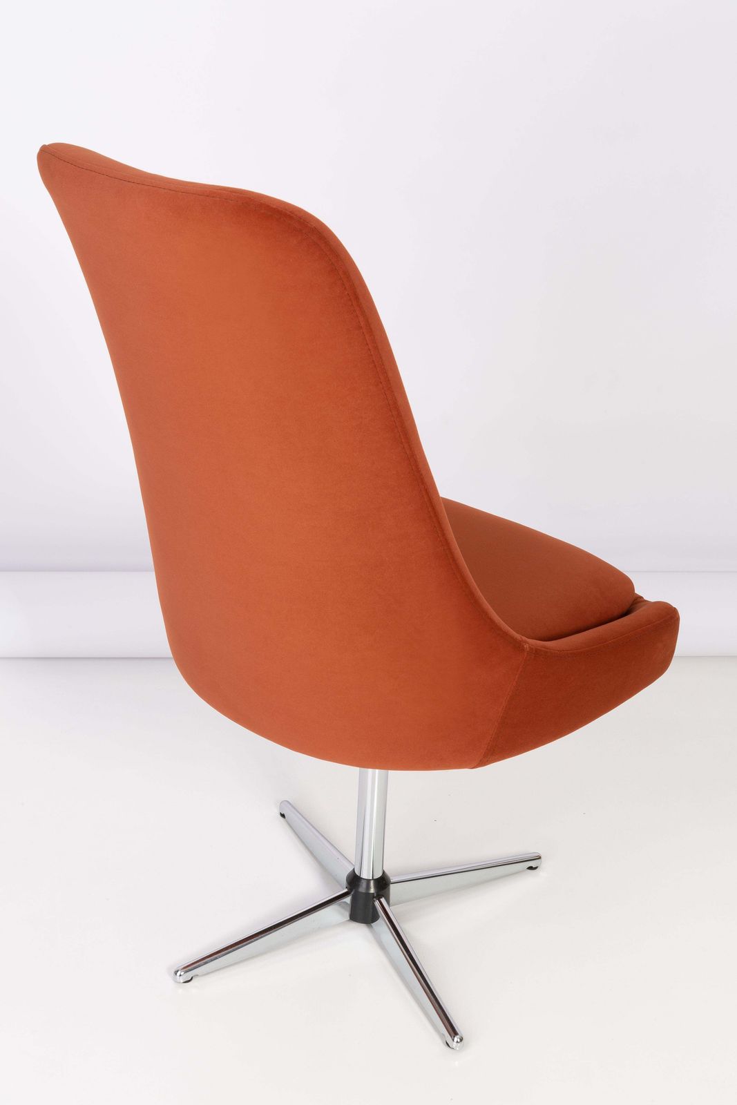 Vintage Oranje Oker Fluwelen Draaifauteuil, Ca. Jaren 1960, 20e Eeuw photo furniture