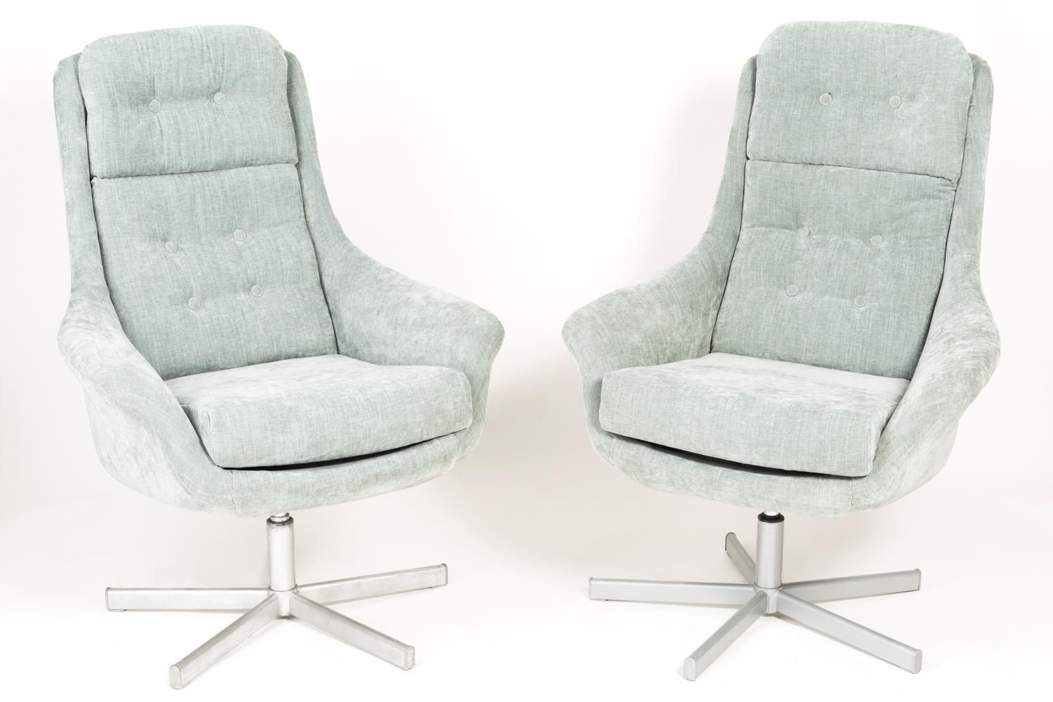 Set Van Twee Vintage Lichtgroene Draaifauteuils, Ca. Jaren 1960 photo furniture