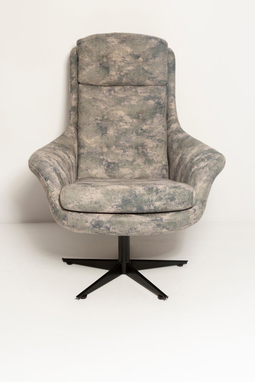 Set Of Two Midcentury Vintage Beige Green Swivel Armchairs, Europe, 1960s photo vintage
