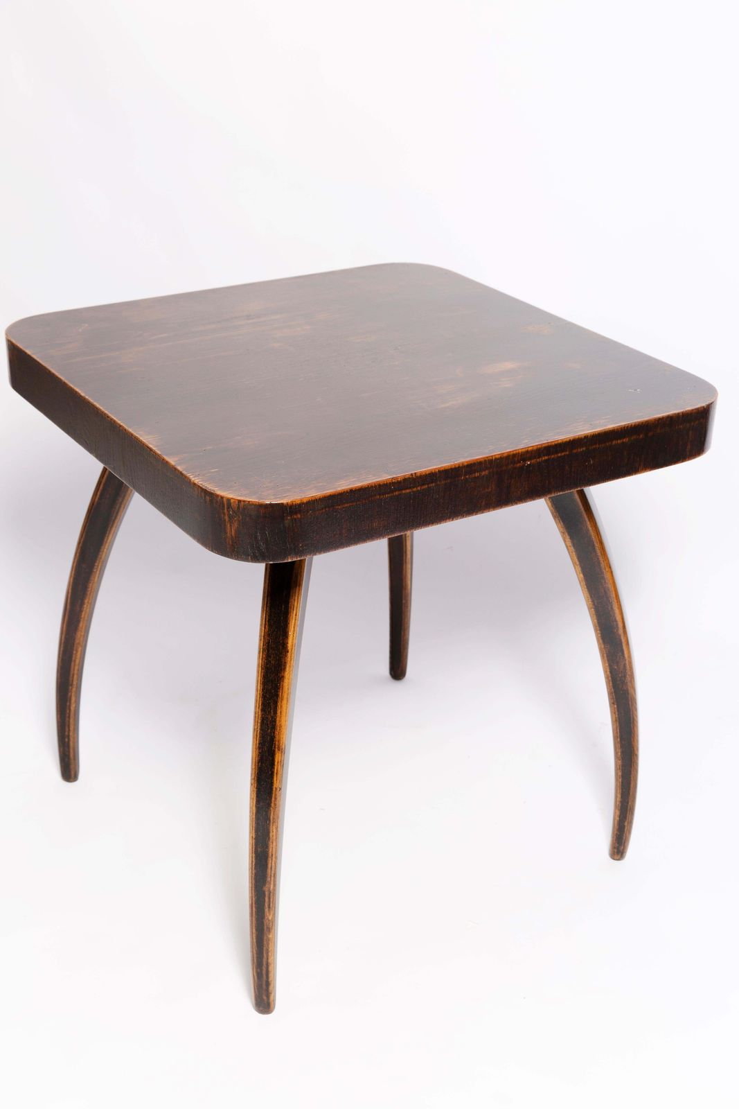 photo furniture Mid Century Tafel Van Jindřich Halabala En Set Van 4 Stoelen, Europa, Jaren 1960