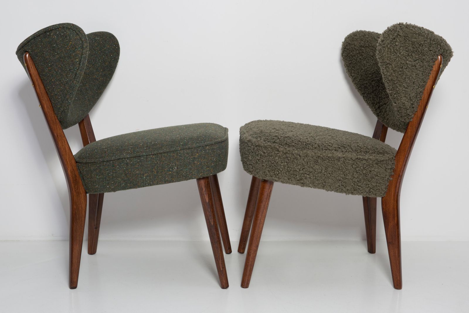 photo vintage Set Of Four Boucle Shell Club Chairs And Dining Table, By Vintola Studio, Poland