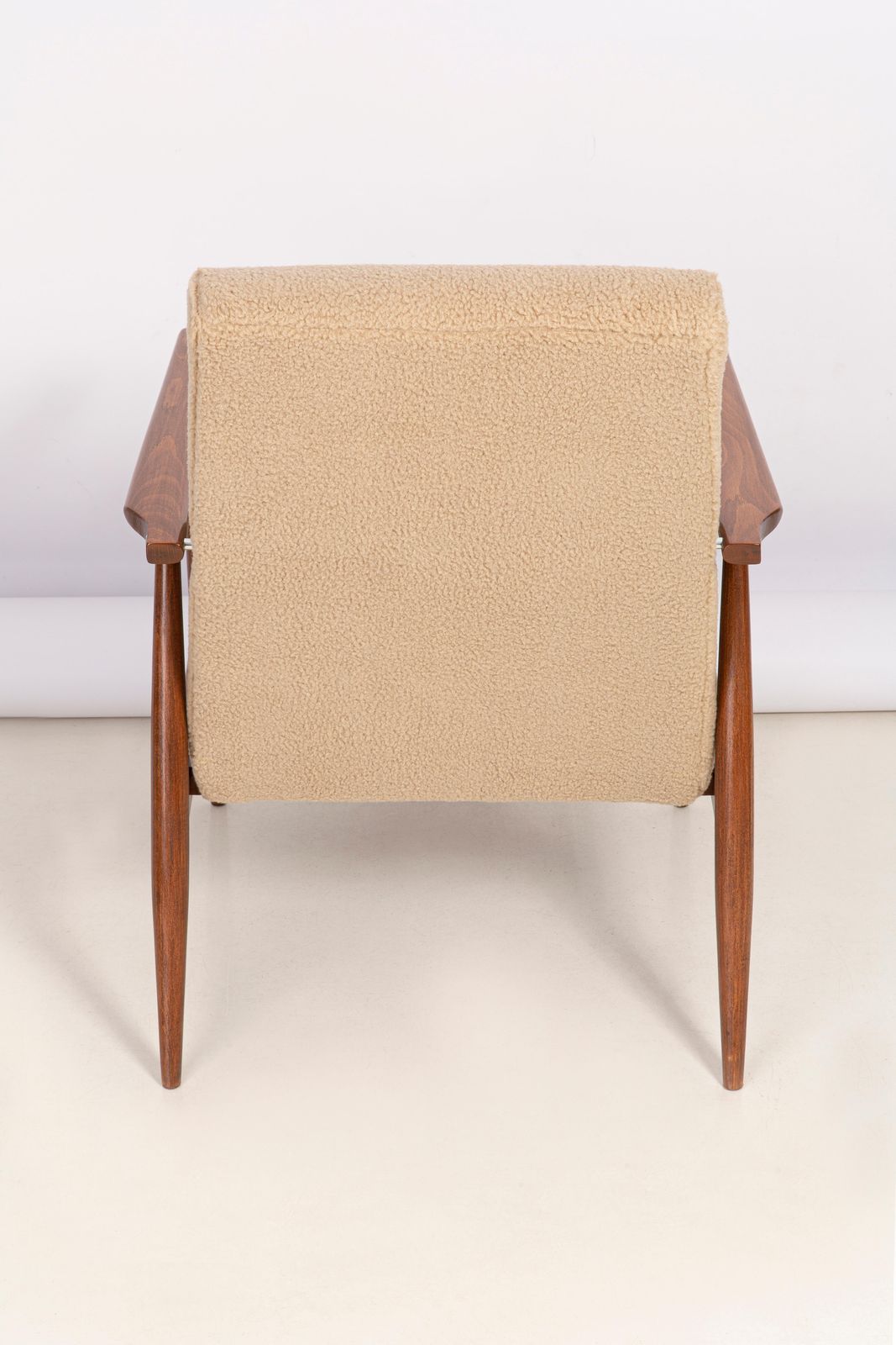Camel Bouclé Dante Armchair, H. Lis, 1960s photo vinterior