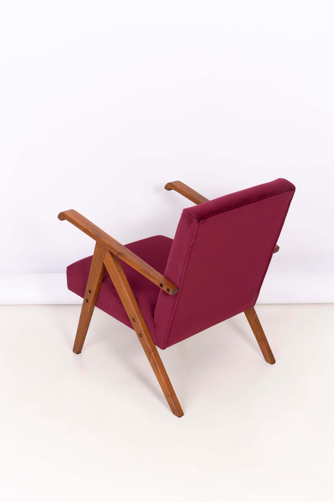 photo for sale Mid Century Fauteuil In Bordeauxrood Fluweel, Ca. Jaren 1960